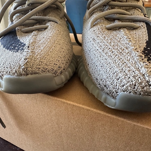Yeezy 350 sply v2 - Picture 2 of 8